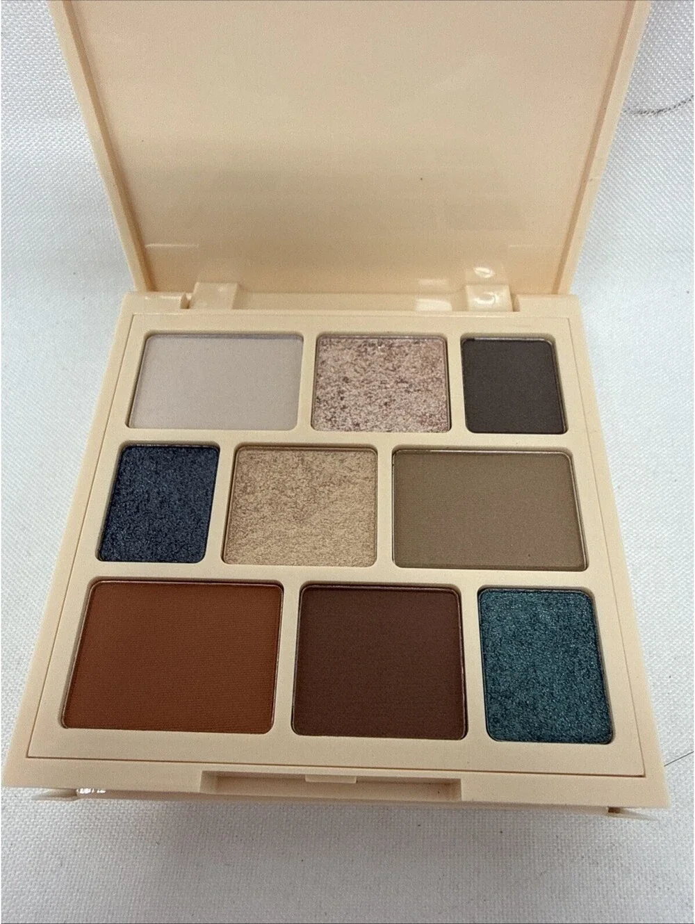 CINTA LONDON Living The Eye Life Eyeshadow Palette  6.5 G. NIB CJ 200